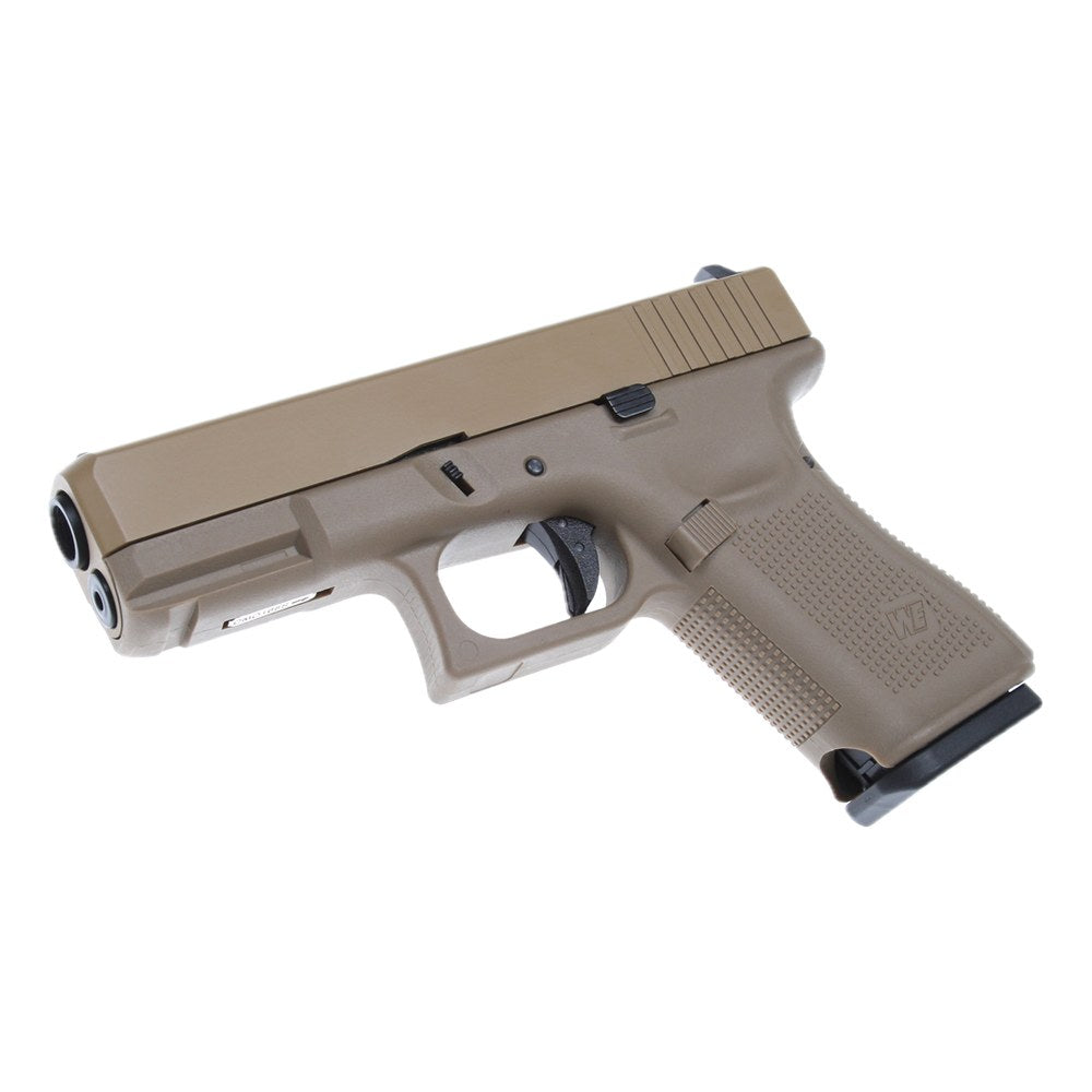 Pistolet airsoft WE 19.5 GBB full metal coloris tan – vue de trois quarts
